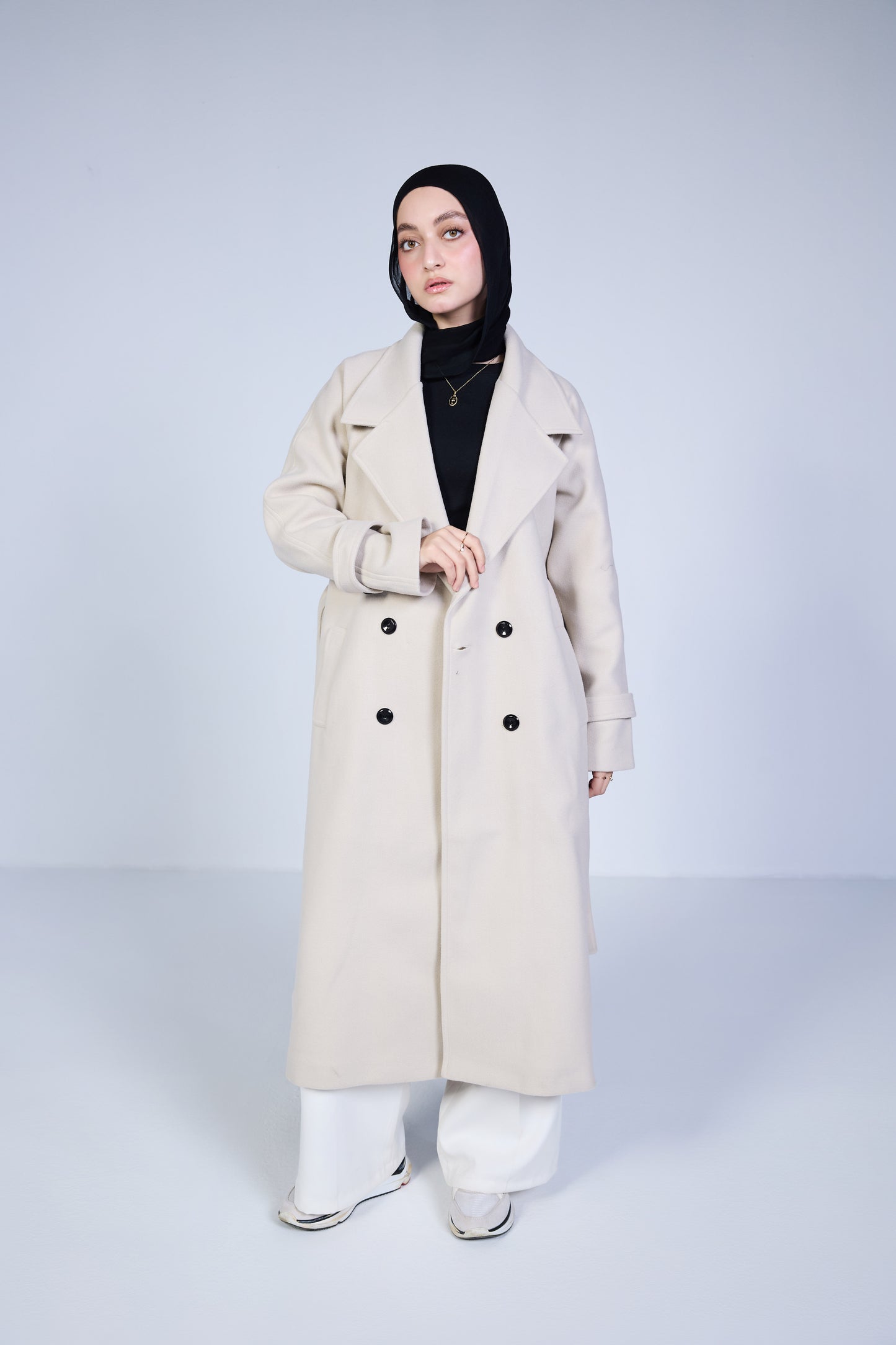 Minimal Wool-Blend Long Coat – Soft Beige
